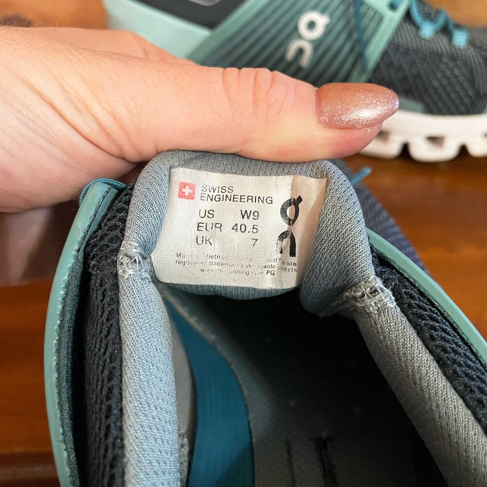 On Running Cloudswift Team Color Storm Size 9 - image 6